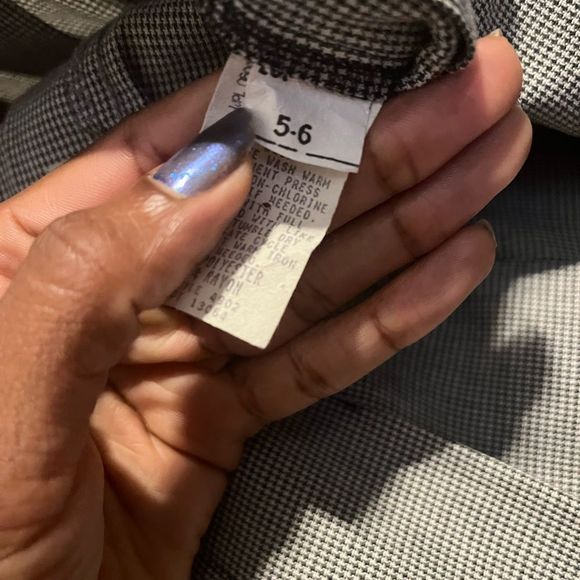 Vintage high waist pleated plaid skirt! Black and white. Size 5/6. - Picture 7 of 7